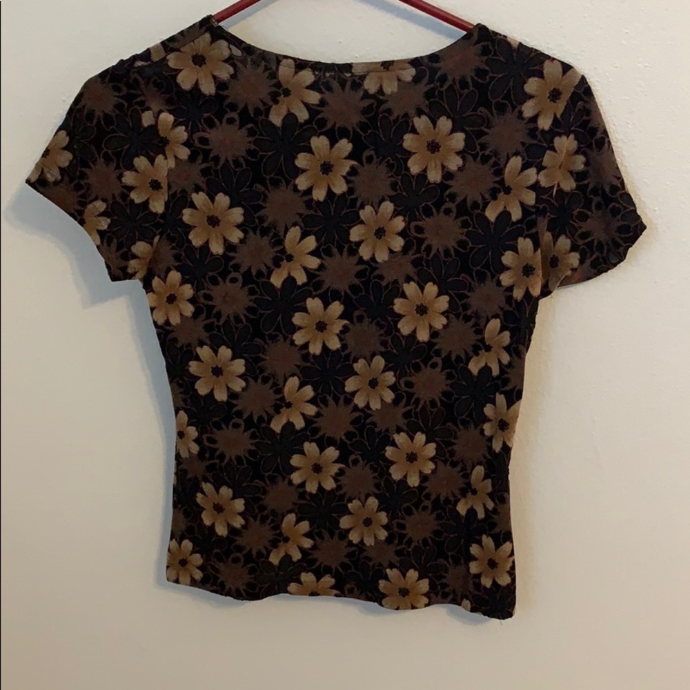 Flowered tee - Picture 3 of 3